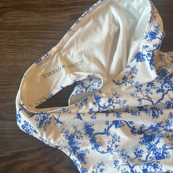 Berlook retro floral One Piece Swimsuit - Picture 5 of 5